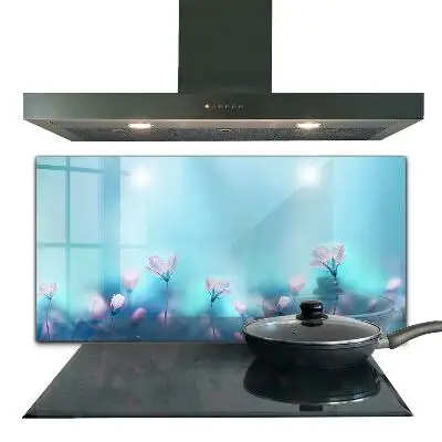 Crédence de cuisine en verre avec le motif « Des fleurs derrière le brouillard matinal »